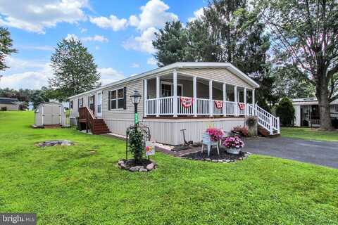 717 LAKE DRIVE, MOUNT WOLF, PA 17347