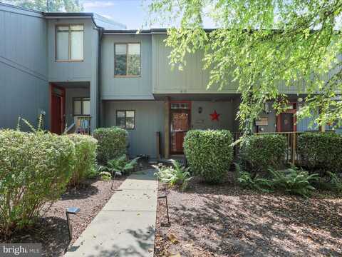 46 FISHHOOK LANE, HEDGESVILLE, WV 25427
