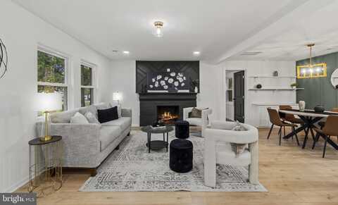 8002 PRINCE GEORGES DRIVE, FORT WASHINGTON, MD 20744