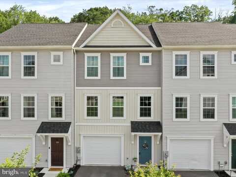 144 FURLONG WAY, MARTINSBURG, WV 25404