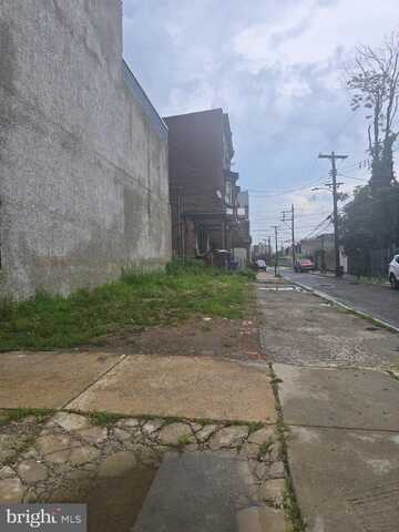 1813 N NATRONA STREET, PHILADELPHIA, PA 19121