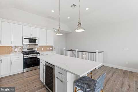 625 W MONTGOMERY AVENUE, WILDWOOD, NJ 08260