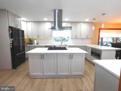 55 BERKSHIRE DRIVE, SEWELL, NJ 08080