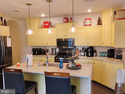 111 E LINCOLN AVENUE, LITITZ, PA 17543