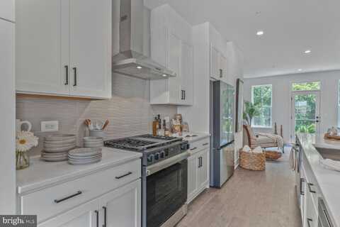 2550 FARMSTEAD DRIVE, ROCKVILLE, MD 20850