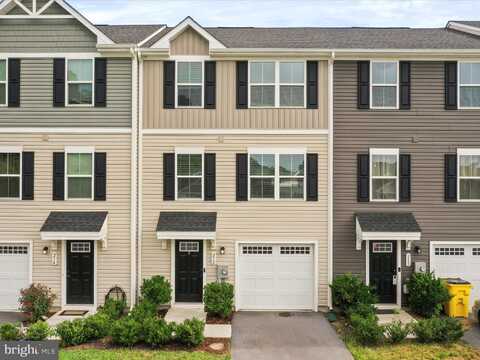 272 RHEA DRIVE, MARTINSBURG, WV 25403
