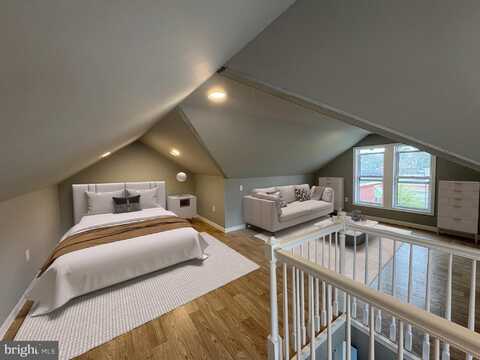 46 W PENN AVE, ROBESONIA, PA 19551