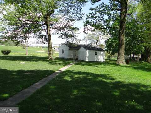492 N OCTORARA TRAIL, PARKESBURG, PA 19365