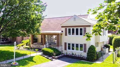 919 BRIGHTON AVENUE, READING, PA 19606