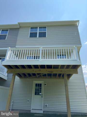 221 HAMILTON LANE, COATESVILLE, PA 19320