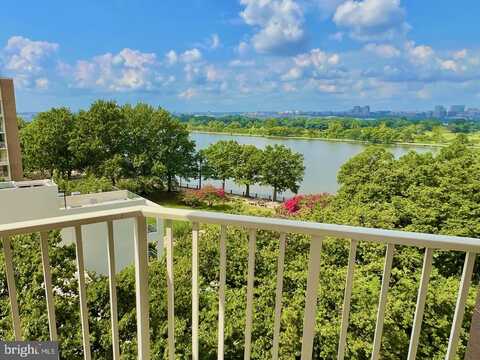 530 N STREET SW, WASHINGTON, DC 20024