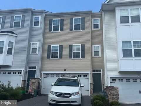 642 JACOBSEN CIRCLE, NEWARK, DE 19702