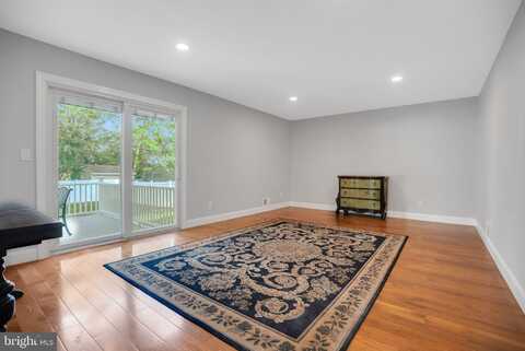 1051 ESTATES BOULEVARD, HAMILTON, NJ 08690