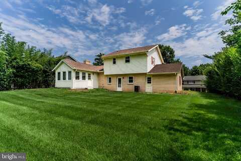 447 PAWNEE DRIVE, MECHANICSBURG, PA 17050