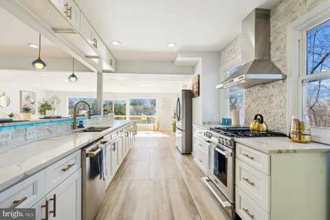 2528 ELVANS ROAD SE, WASHINGTON, DC 20020