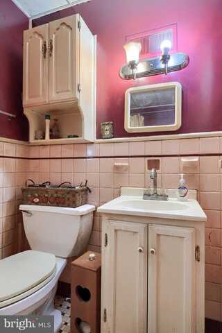 1910 S QUEEN STREET, YORK, PA 17403