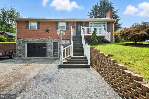635 RIDGECREST DRIVE, HOLLINS, VA 24019