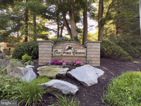 212 OLD FORGE CROSSING, DEVON, PA 19333