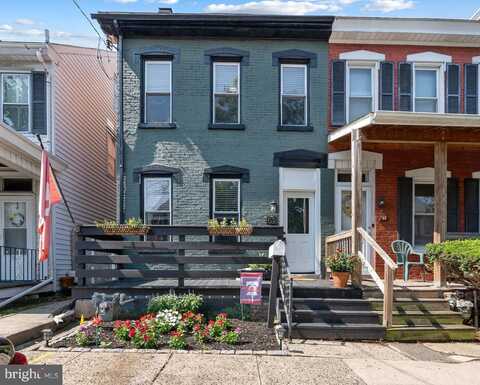 52 W 3RD STREET, POTTSTOWN, PA 19464