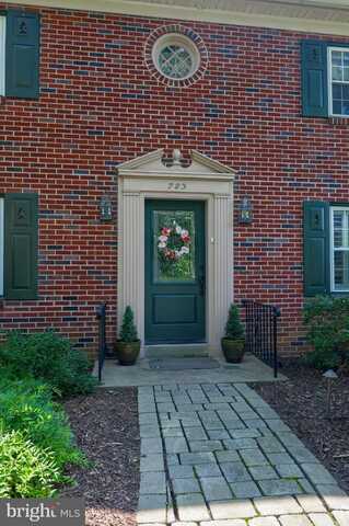 723 FARMINGDALE ROAD, LANCASTER, PA 17603