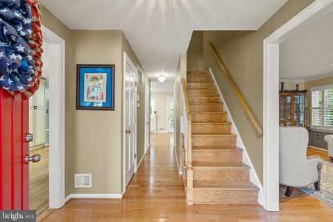 7421 BEVERLY MANOR DRIVE, ANNANDALE, VA 22003