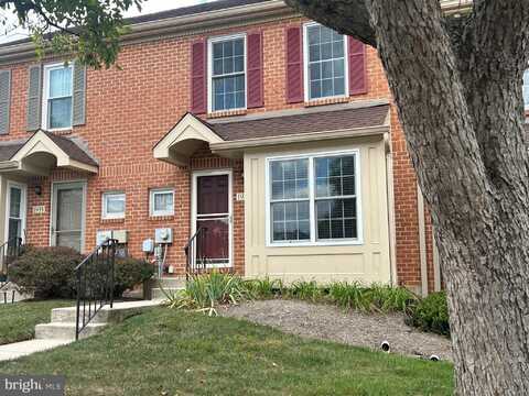 1934 REVOLUTIONARY COURT, PHOENIXVILLE, PA 19460