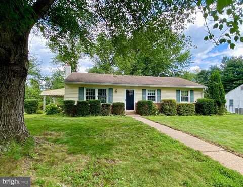 2441 WINDING LANE, HATBORO, PA 19040