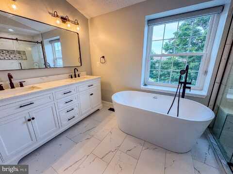 6 OUTPOST COURT, NORTH POTOMAC, MD 20878