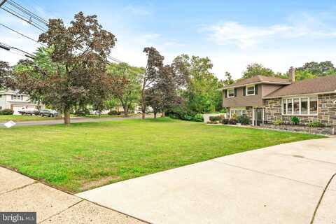 230 STEPHEN DRIVE, CINNAMINSON, NJ 08077