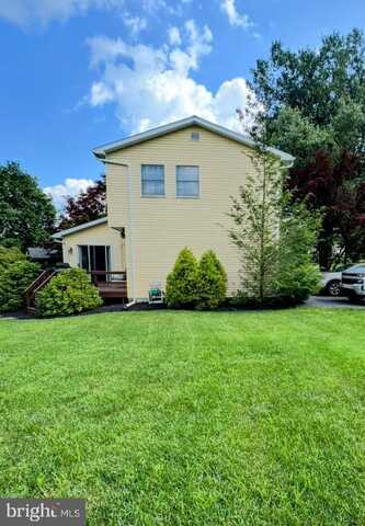 2071 PLEASANT DRIVE, BETHLEHEM, PA 18015