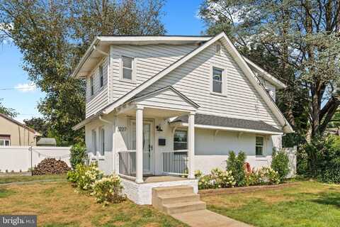 3227 PENNSYLVANIA AVENUE, GLENSIDE, PA 19038