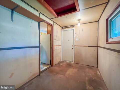 10 MOCKORANGE LANE, LEVITTOWN, PA 19054
