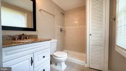 16 PERENNIAL LANE, WILLINGBORO, NJ 08046