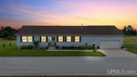 1620 Willow Creek, Escanaba, MI 49829
