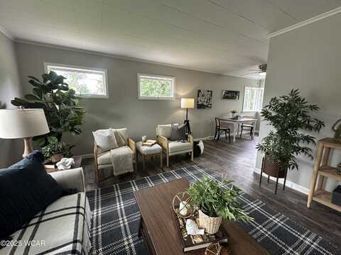 666 S Dewey Avenue, Lima, OH 45804