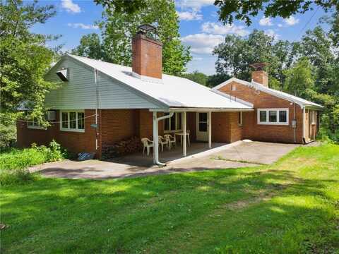409 Valencia Road, Adamstown, PA 16046