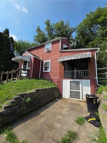956 Jefferson Dr, Clairton, PA 15025