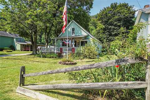 73 Mcgovern Blvd, Crescent, PA 15046