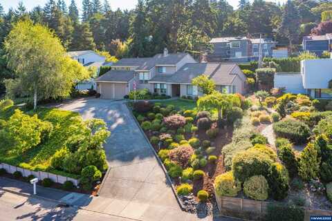 3154 Camellia Dr S, Salem, OR 97302