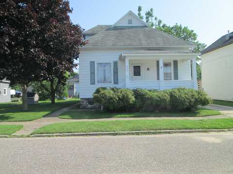 513 Pine Street, Cheboygan, MI 49721