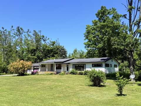 7654 M 32 E, Johannesburg, MI 49751