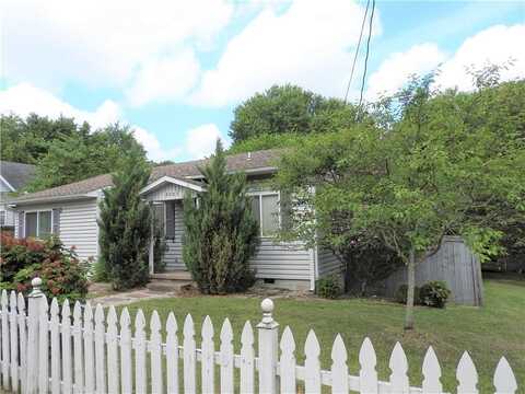 2003 Oakwood AVE, Bentonville, AR 72712