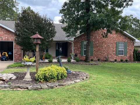 6 Belaire DR, Holiday Island, AR 72631