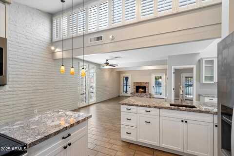7840 N 7TH Street, Phoenix, AZ 85020