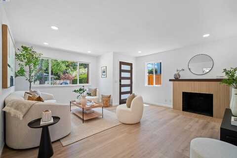 824 14th Ave, Menlo Park, CA 94025