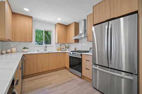 824 14th Ave, Menlo Park, CA 94025