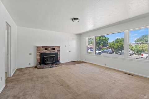 850 Mendocino Drive, Ukiah, CA 95482