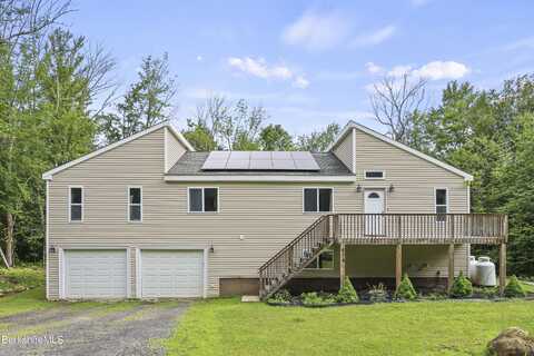 674 Benton Hill Rd, Becket, MA 01223