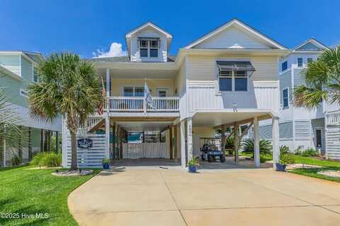 109 SE 44th Street, Oak Island, NC 28465