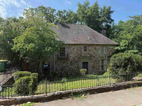 5015 E Crestwood Drive, Little Rock, AR 72207